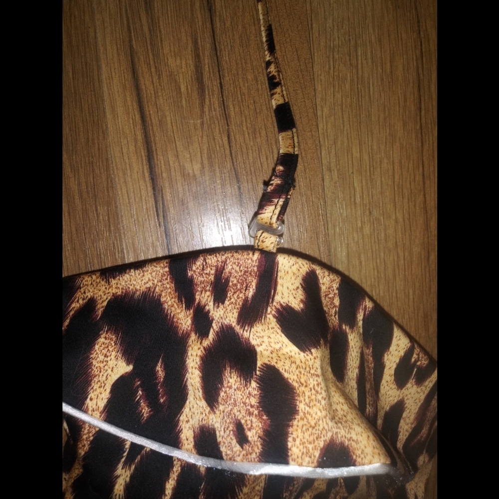 Beach Bash Leopard Beach Wear Bikini Top - Picture 4 of 13